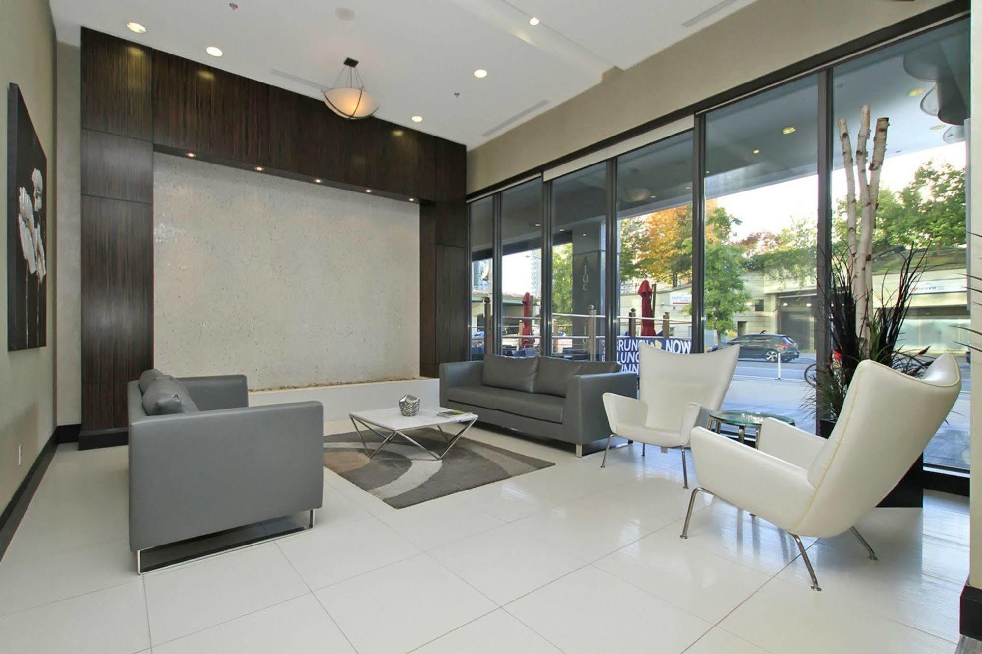 Napa Furnished Suites At Cn Tower & Maple Leaf Square Toronto Kültér fotó