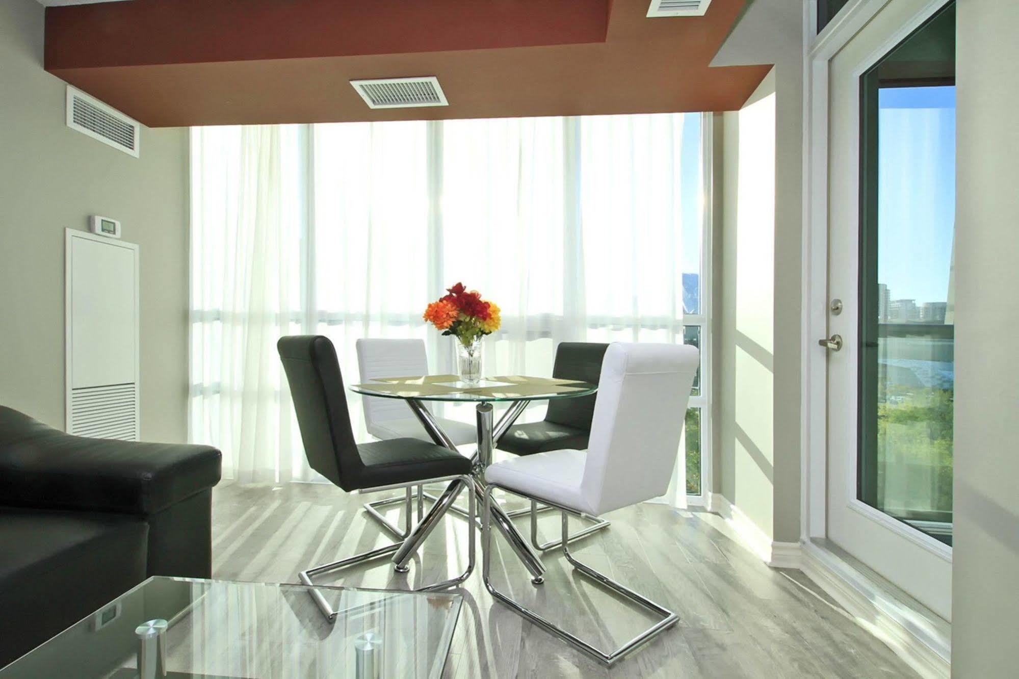 Napa Furnished Suites At Cn Tower & Maple Leaf Square Toronto Kültér fotó